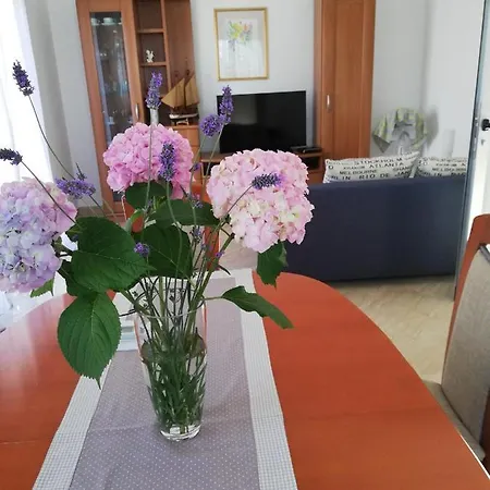 Holiday Riverside Vakantiehuis Komin (Dubrovnik-Neretva)