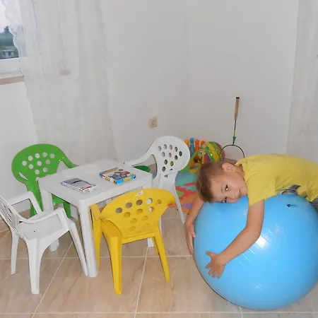 Holiday Riverside Vakantiehuis Komin (Dubrovnik-Neretva)