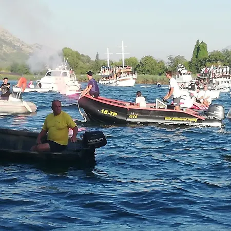 Prázdninový dům Holiday Riverside Komin (Dubrovnik-Neretva)